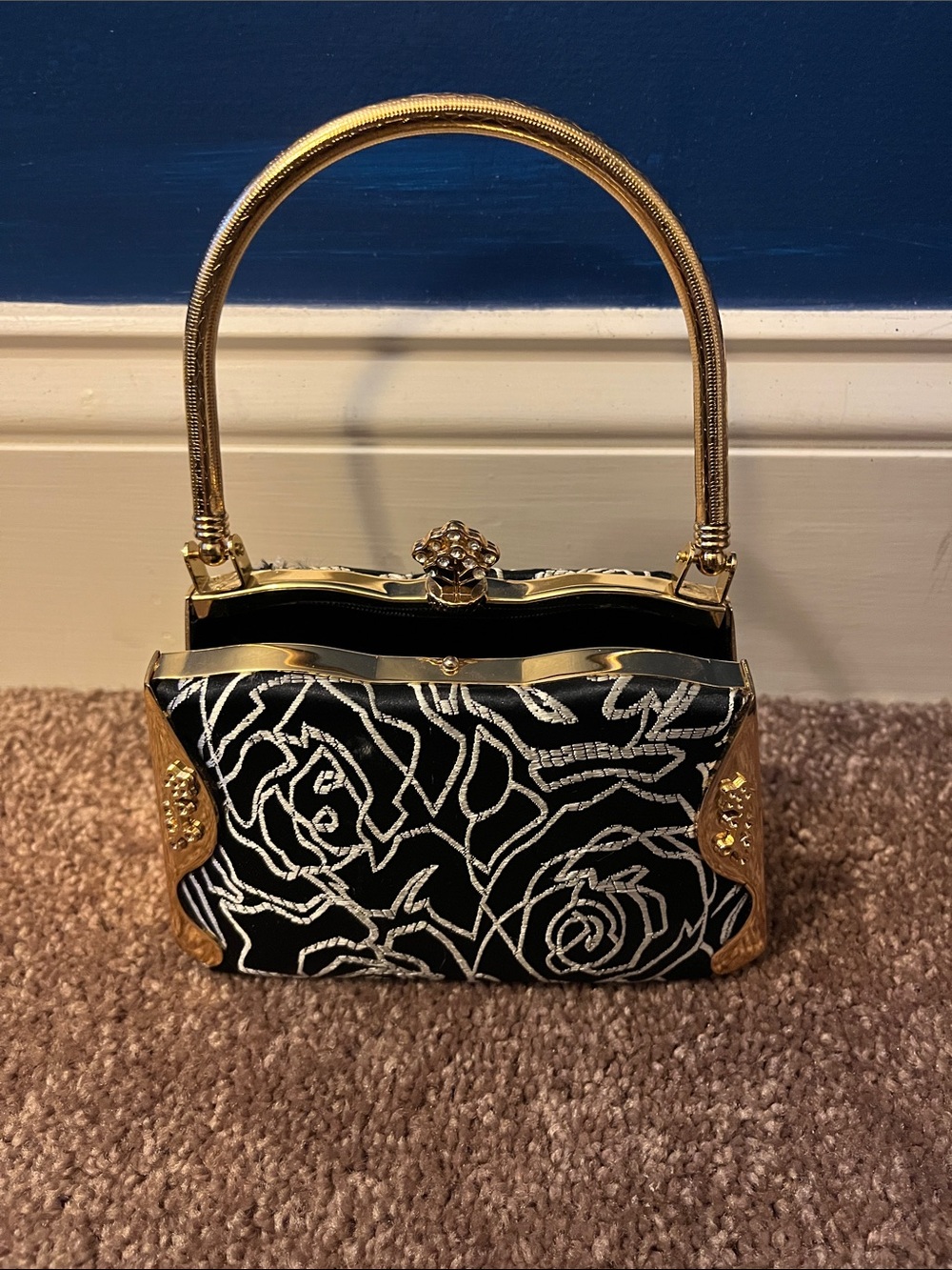 Elegant Black and Gold Evening Handbag